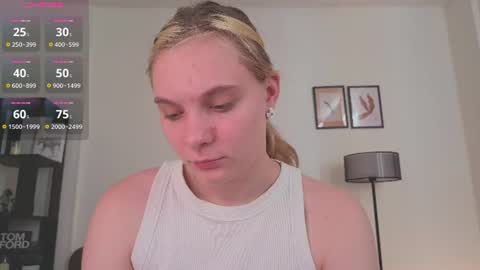 Snapshot of elizabethandersen chatting on 06.17.26 Elizabeth online show from 06.17.26