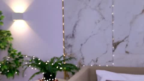 Elizabeth online show from 12.22.25