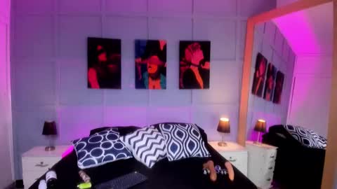  Elizabeth online show from 12.05.25