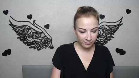 ElizabethSho online show from 07.03.26