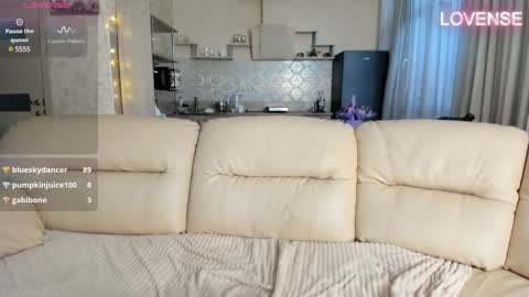 Eliz                               online show from 03.07.25