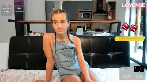 Eliz                               online show from 09.29.25