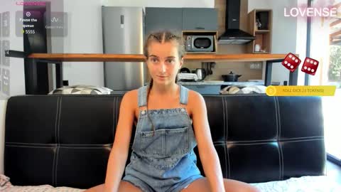 Eliz                               online show from 10.06.25