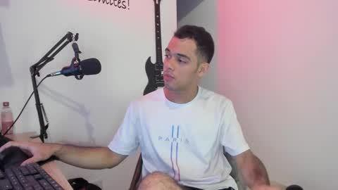 Snapshot of elkin_clark chatting on 02.19.26 Elkin Clark online show from 02.19.26