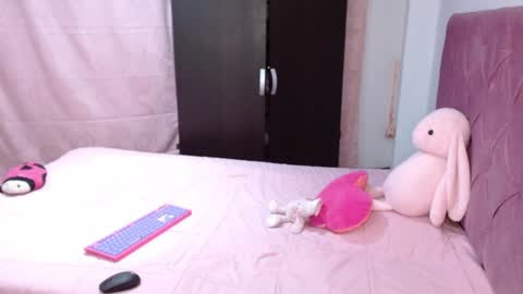 Ella  online show from 01.20.25