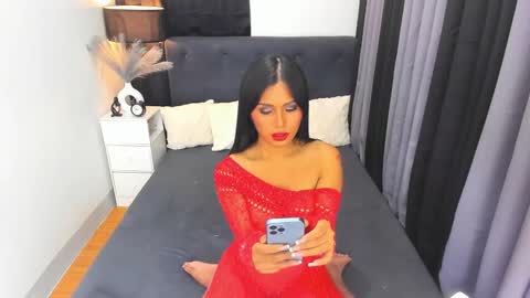 Ella online show from 12.15.24