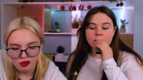 ella_coco online show from 01.08.26