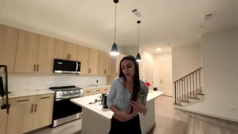 ella_ella_ella_ay online show from 01.13.26