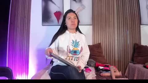 Snapshot of ella_rouse1 chatting on 02.09.26 ella rouse online show from 02.09.26