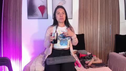 Snapshot of ella_rouse1 chatting on 02.13.26 ella rouse online show from 02.13.26