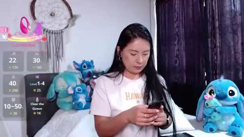 Snapshot of ella_rouse1 chatting on 06.29.26 ella rouse online show from 06.29.26