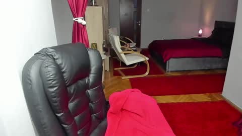 Ella online show from 11.10.25