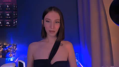 ellaamber online show from 02.10.25