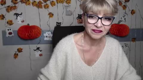 EllaBonito online show from 11.16.25