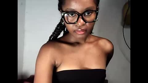 Snapshot of ellah245 chatting on 03.02.26 ellah245 online show from 03.02.26