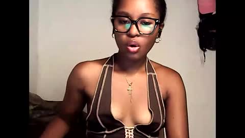 ellah245 online show from 03.30.26