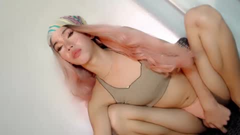 Snapshot of ellah_bonita chatting on 01.10.25 ellah_bonita online show from 01.10.25
