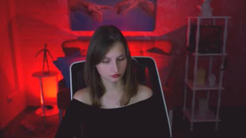 Ella online show from 11.18.25