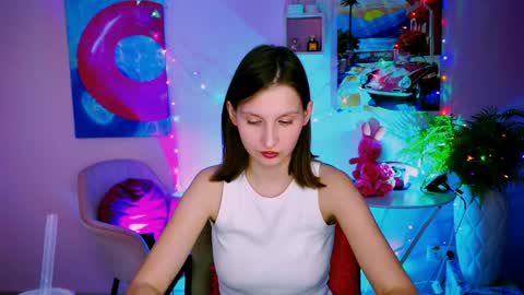 Snapshot of ellahorton chatting on 04.23.26 Ella online show from 04.23.26