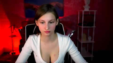 Snapshot of ellahorton chatting on 05.27.26 Ella online show from 05.27.26