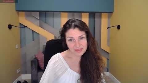 EllaLongs online show from 01.11.25