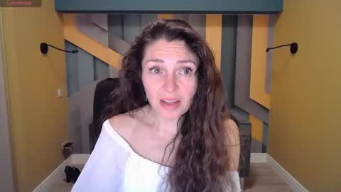 EllaLongs online show from 01.17.25