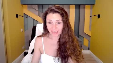 EllaLongs online show from 02.13.25