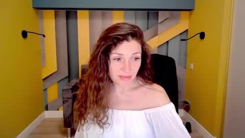 EllaLongs online show from 02.21.25