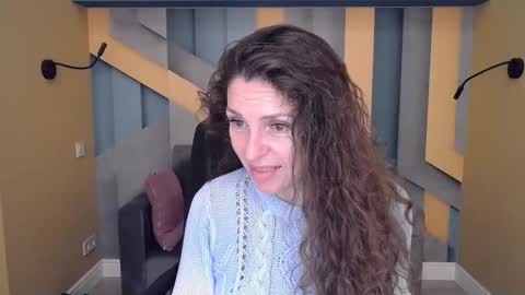 EllaLongs online show from 10.25.25