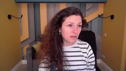 EllaLongs online show from 04.10.26