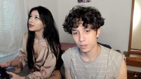 Snapshot of ellancain chatting on 04.29.26 Ella and Cain online show from 04.29.26