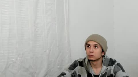 Snapshot of ellancain chatting on 04.30.26 Ella and Cain online show from 04.30.26