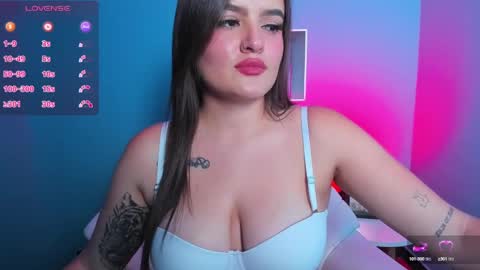 ellarosee_ online show from 02.08.25