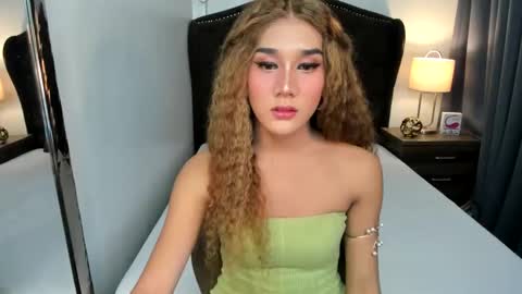 Snapshot of ellats_18 chatting on 12.02.24 Sophia online show from 12.02.24