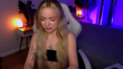 Ella online show from 04.06.26