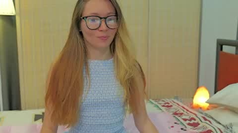 Snapshot of ellcrys chatting on 05.19.26 im Elsa lets go Subscribe to my OF and Youtube -35 online show from 05.19.26