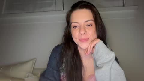 Snapshot of elle67 chatting on 09.18.25 Elle67 online show from 09.18.25