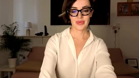 elle_melle online show from 09.10.25
