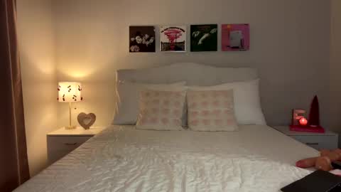 Ellebby7 online show from 12.17.24