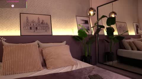 Elle Diane online show from 09.09.25