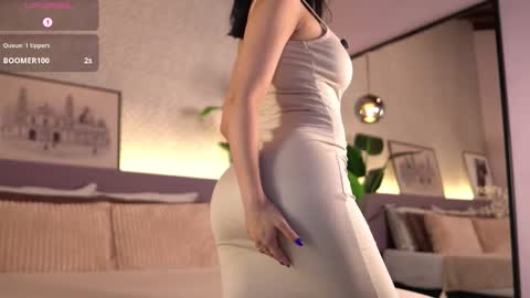 Elle Diane online show from 10.13.25