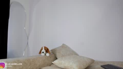 Yiss online show from 01.15.25