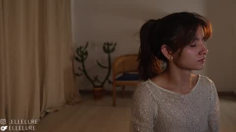 Linda Restrepo online show from 02.06.25