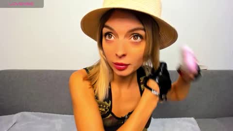 ellen_flow online show from 10.30.25