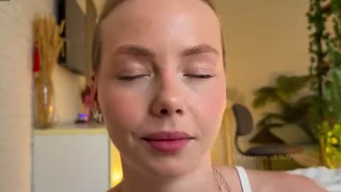 Snapshot of elli_harmon chatting on 07.03.26 Ellie --- Ill see you either on Friday or Saturday and definitely on Sunday online show from 07.03.26