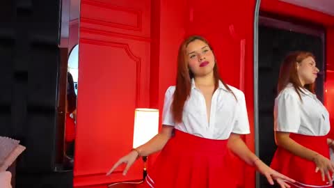 Ellie Taylor online show from 02.22.25