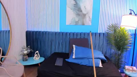 Ellie Taylor online show from 03.05.25