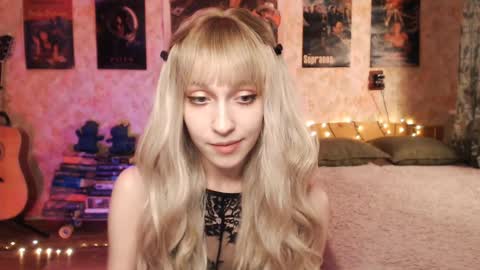 ellie_friendly online show from 01.09.25