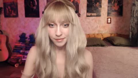ellie_friendly online show from 02.05.25