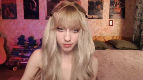 ellie_friendly online show from 02.14.25